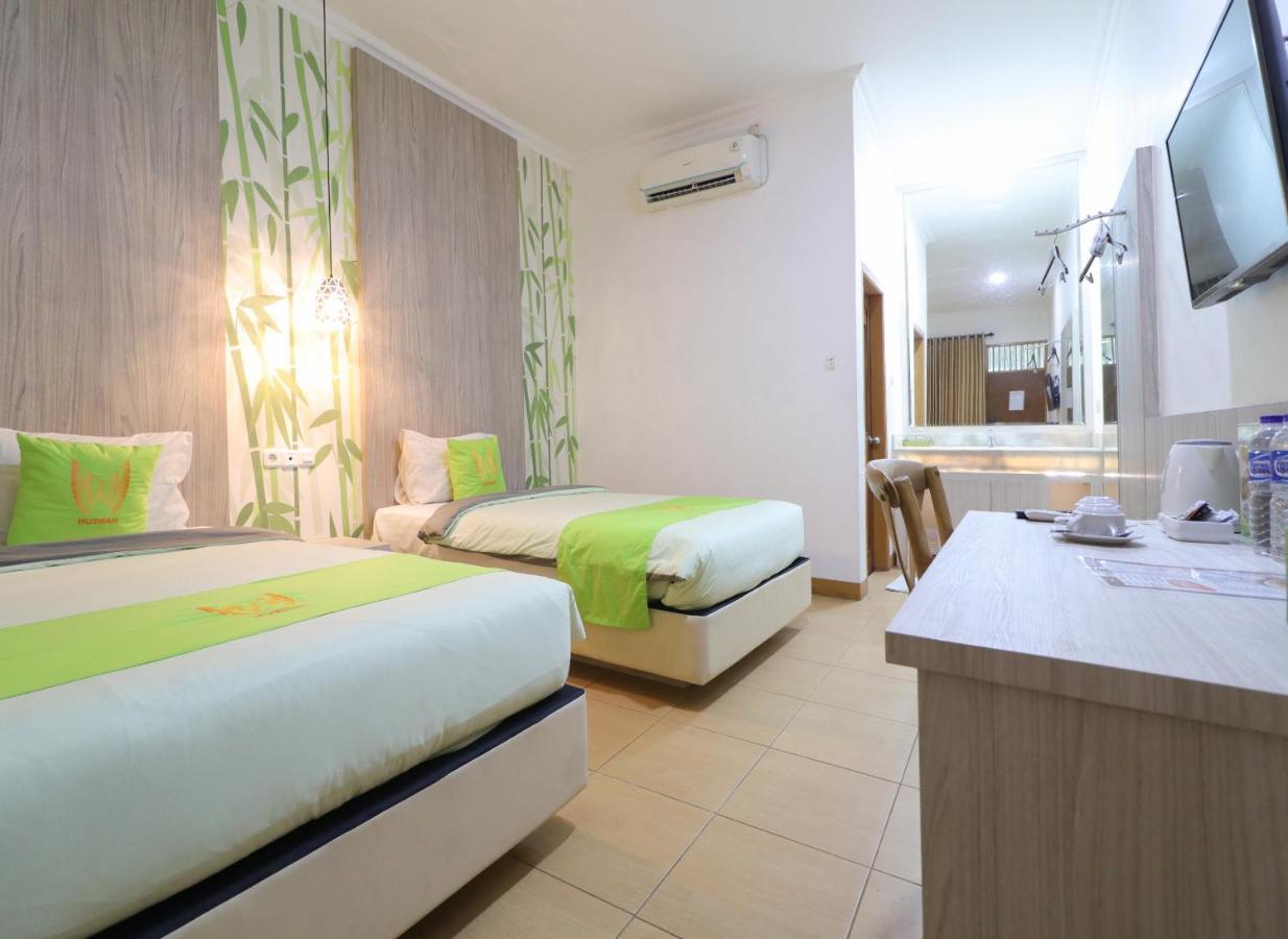 Hotel Huswah Airport Тангеранг Екстериор снимка